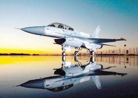 الطائرة المقاتلة أف ١٦بلوك ٧٠.