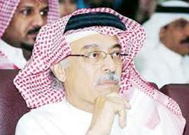   د. إبراهيم غلوم في إحدى مؤتمرات التحكيم الخليجي.