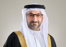  وزير الصناعة.