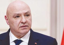  الرئيس اللبناني.