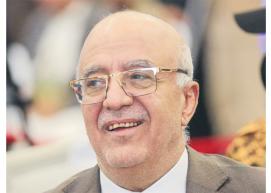  أحمد غالب الرهوي.