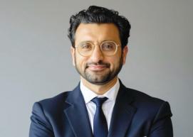  د. عبدالله فخرو.