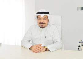  حسين العويناتي.