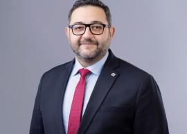  جلال عاقلة.