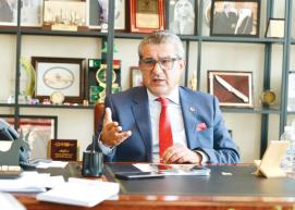 خالد الأمين.