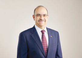  وزير العمل.