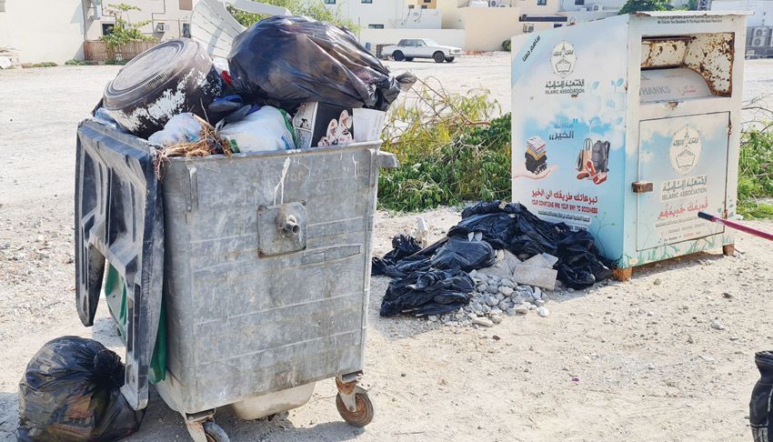 حملة تفتيشية على محال حي النزهة للالتزام بتوفير حاويات القمامة