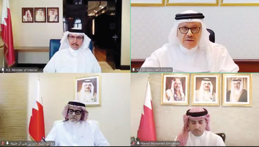 أخبار الخليج | في ورشة عمل «إقامة العدالة وإنفاذ القانون.. آفاق جديدة لتعزيز حقوق الإنسان»وزير الداخلية: حفظ أمن الوطن ينطلق من مبدأ سيادة القانون واحترام حقوق الإنسان