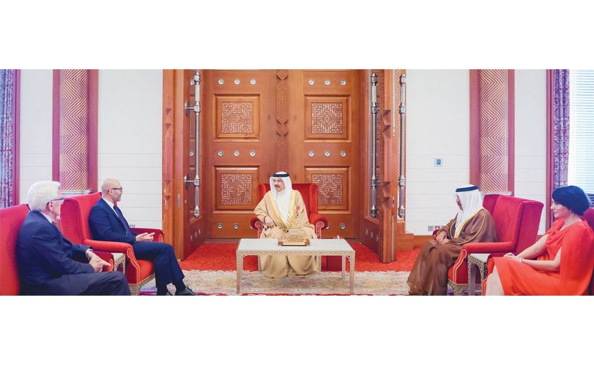 أخبار الخليج | الملك يشيد بدور «المحكمة الدائمة للتحكيم» في ترسيخ مبادئ سيادة القانون ودعم النظام القانوني العالمي