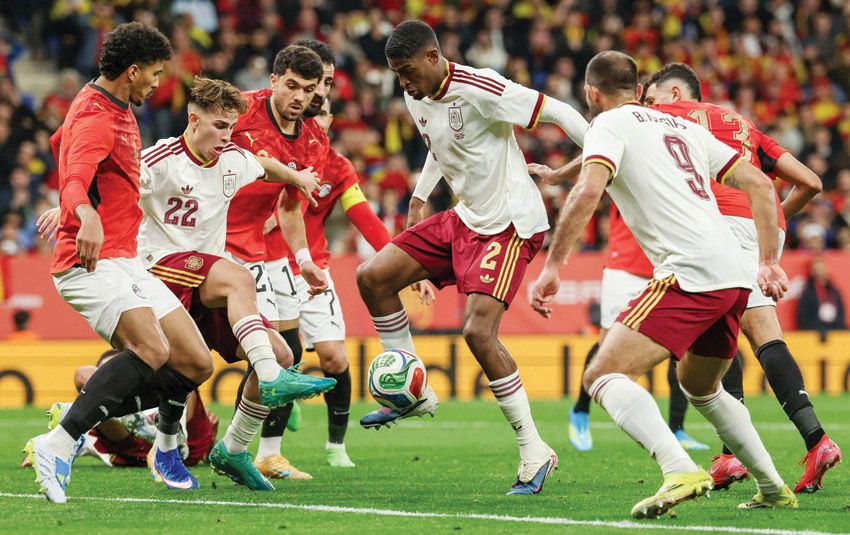 Thảm họa sân cỏ: Điều tra hô khẩu hiệu 'bài Hồi giáo' ở trận giao hữu Tây Ban Nha - Ai Cập