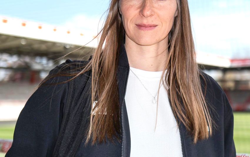 HLV Marie-Louise Eta và bức thư từ FIFA