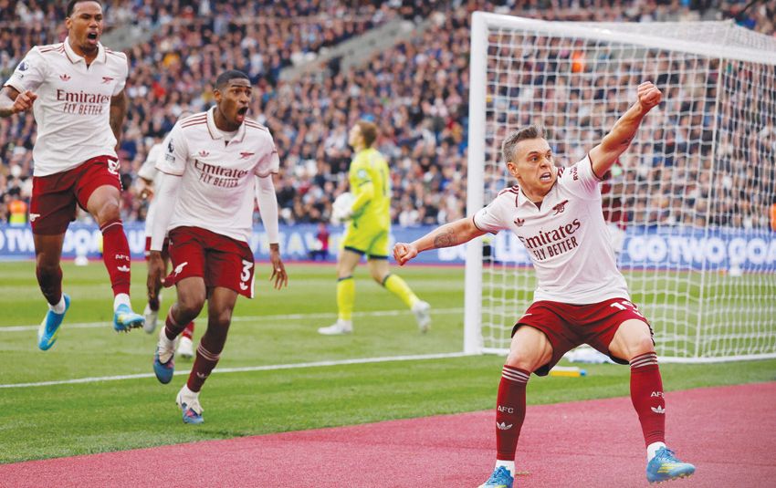 Trossard đưa Arsenal tiến sát chức vô địch Ngoại hạng Anh