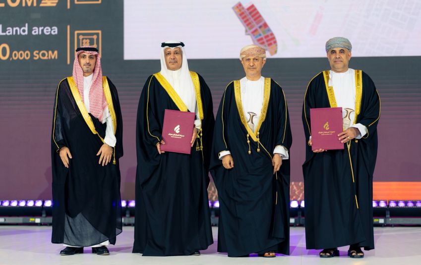 رتال للتطوير العمراني تدخل السوق العُماني بمشروع سكني متكامل في العاصمة مسقط ضمن مدينة السلطان هيثم وذلك في خطوة تُمثل دخول الشركة للمرة الأولى إلى السوق العماني كجزء من استراتيجيتها للتوسع الإقليمي.. للمزيد، إقرأ الخبر على موقع الصحيفة 
