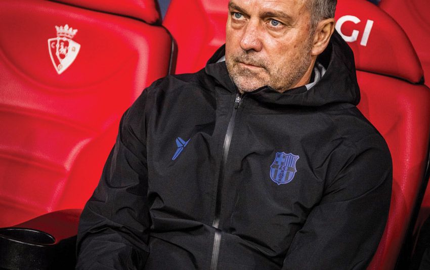 HLV Flick gia hạn hợp đồng với Barcelona thêm hai năm