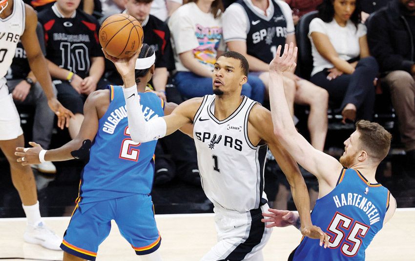 Wembanyama ghi 33 điểm, Spurs cầm hòa Thunder 2-2