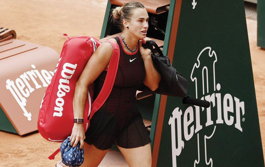 Sabalenka ngã gục bất ngờ tại Roland Garros