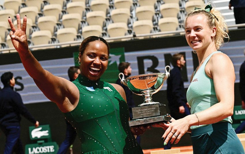 Siniakova và Townsend lên ngôi vô địch đôi nữ Roland Garros